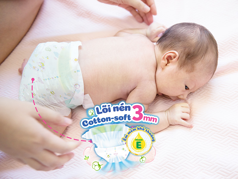 mặc t&atilde; d&aacute;n ban đ&ecirc;m cho b&eacute;